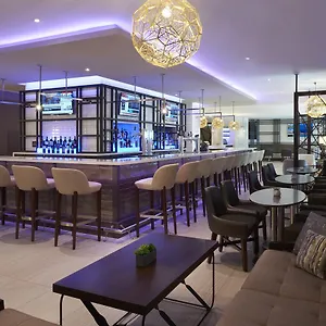 Airport Marriott Отель Торонто